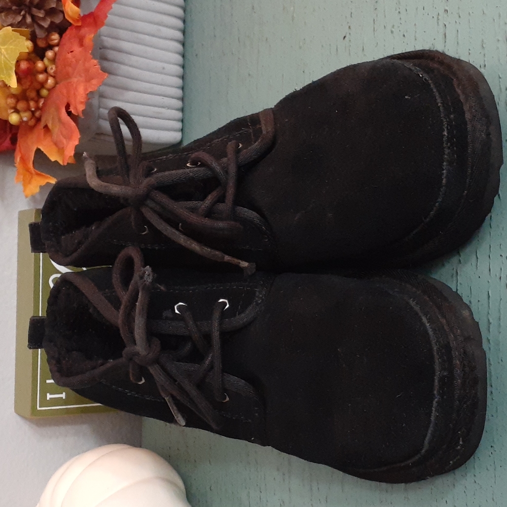 UGG BOOTS SZ 6